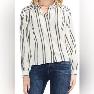 Vince Camuto |Embroidered Top size L